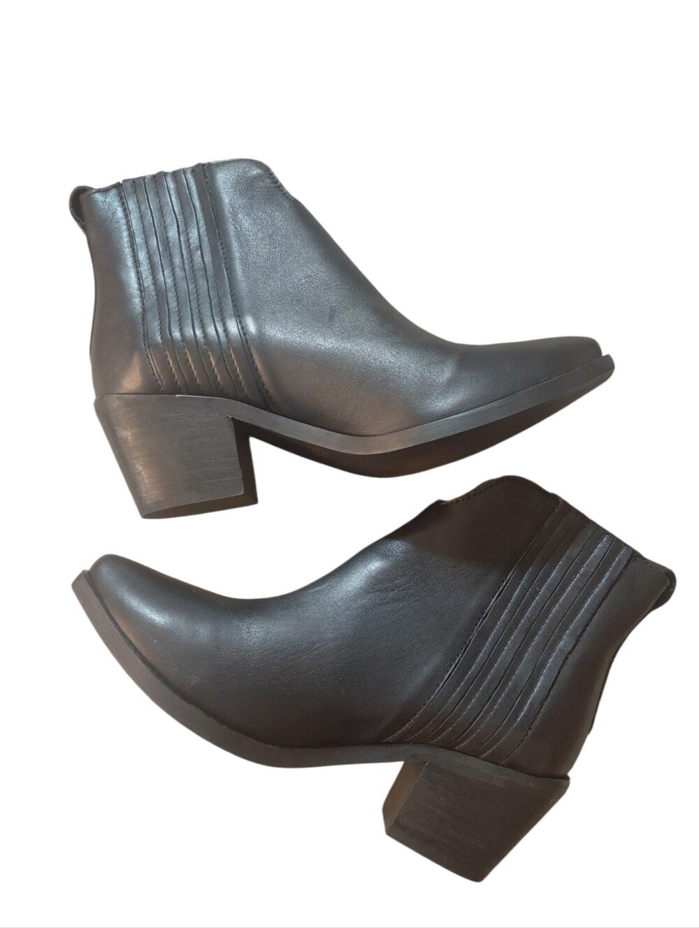 Steve Madden Black Western Ankle Boot Size 7 M Block Heel Bootie